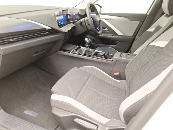 Used Vauxhall Astra 2024 for sale - 76272646: Photo 5