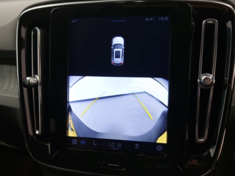 Used Volvo XC40 2024 for sale - 76837920: Photo 11