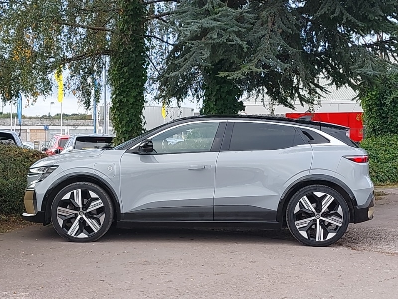 Used Renault Megane E Tech 2023 for sale - 76771240: Photo 4