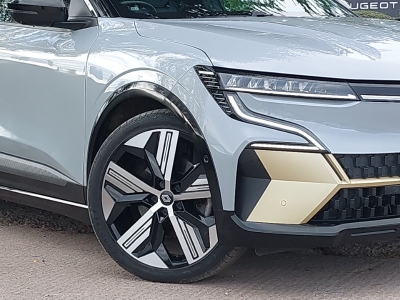 Used Renault Megane E Tech 2023 for sale - 76771240: Photo 9