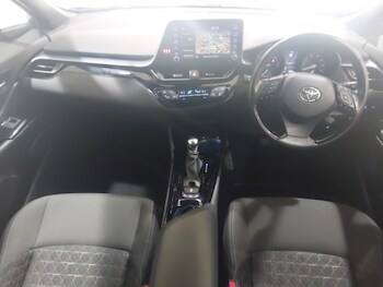 Used Toyota C-HR 2021 for sale - 77371497: Photo