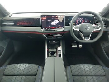 Used Volkswagen Passat 2025 for sale - 78724031: Photo