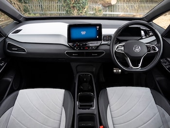 Used Volkswagen ID.3 2023 for sale - 77702387: Photo