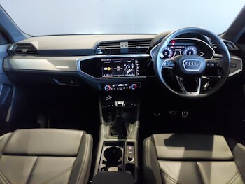 Used Audi Q3 2024 for sale - 77035358: Photo