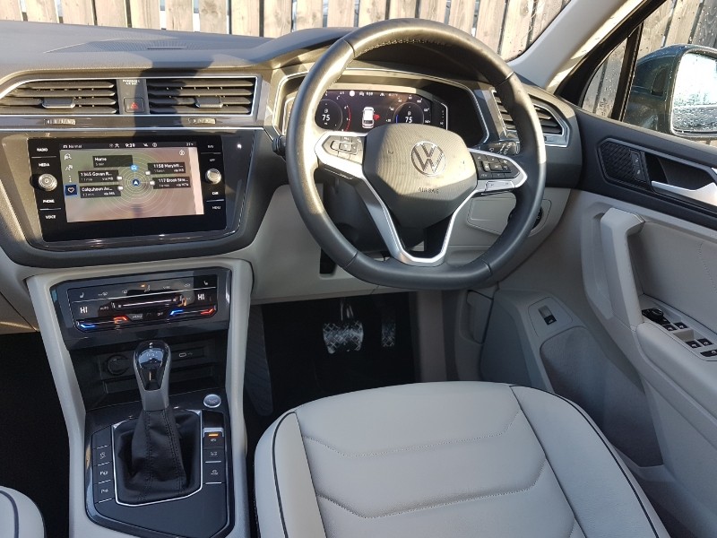 Used Volkswagen Tiguan 2023 for sale - 76713759: Photo 2