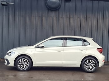 Used Volkswagen Polo 2023 for sale - 77611311: Photo