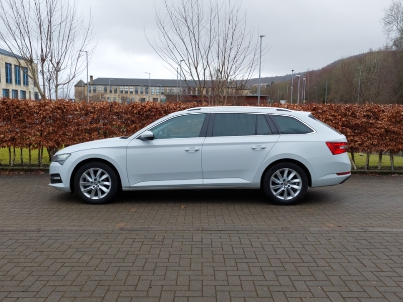 Used Skoda Superb 2023 for sale - 77630471: Photo 4