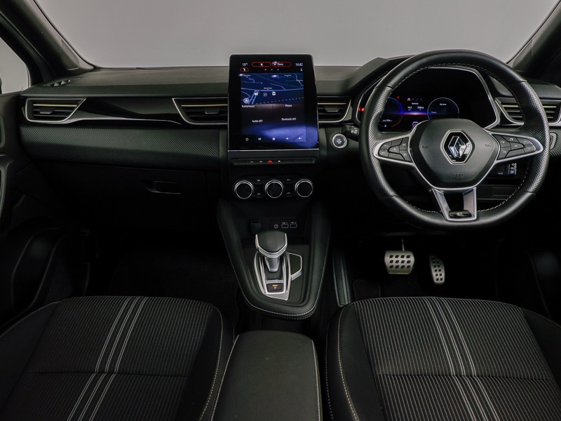 Used Renault Captur 2023 for sale - 76532863: Photo 2