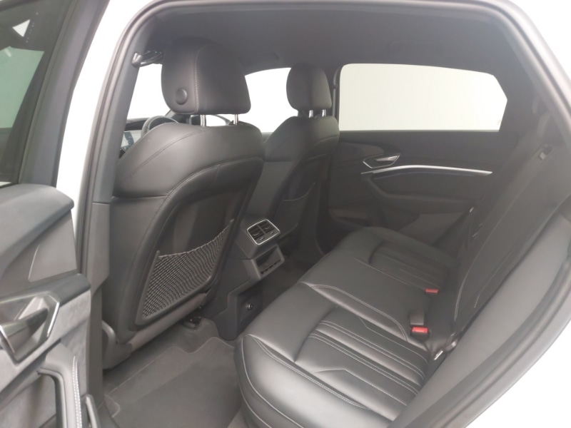 Used Audi Q8 2024 for sale - 76912325: Photo 12