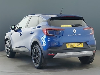 Used Renault Captur 2022 for sale - 77767657: Photo