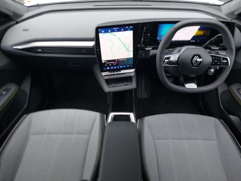 Used Renault Scenic E-Tech 2024 for sale - 77126995: Photo 2