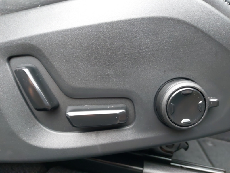 Used Volvo XC60 2025 for sale - 77196889: Photo 12