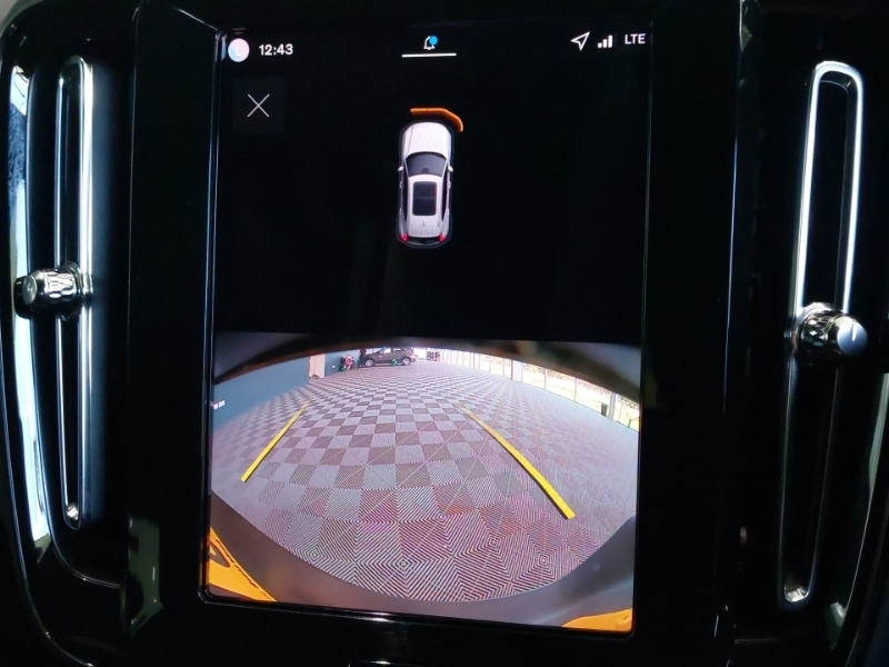 Used Volvo XC40 2025 for sale - 76523887: Photo 11