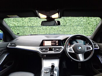 Used BMW 3 Series 2021 for sale - 77299096: Photo