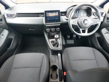 Used Renault Clio 2020 for sale - 76537388: Photo