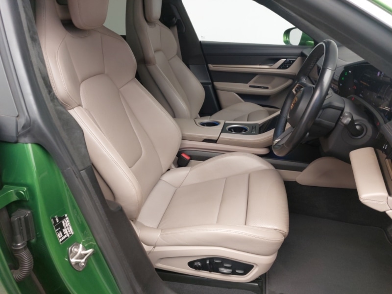 Used Porsche Taycan 2020 for sale - 77585565: Photo 11