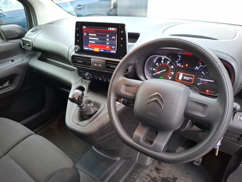 Used Citroen Berlingo 2024 for sale - 76778937: Photo 2