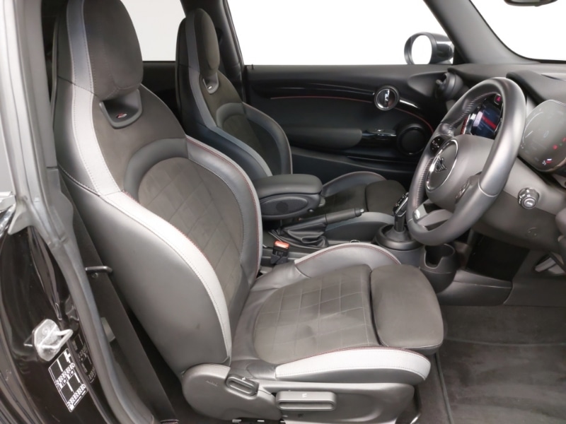 Used MINI Hatch 2021 for sale - 77924528: Photo 11