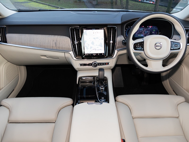 Used Volvo V90 2025 for sale - 77380429: Photo 2