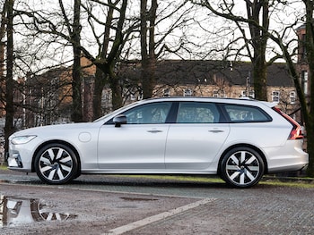 Used Volvo V90 2025 for sale - 77380429: Photo