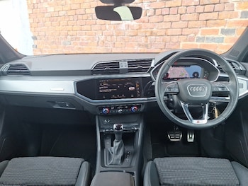 Used Audi Q3 2023 for sale - 75470458: Photo
