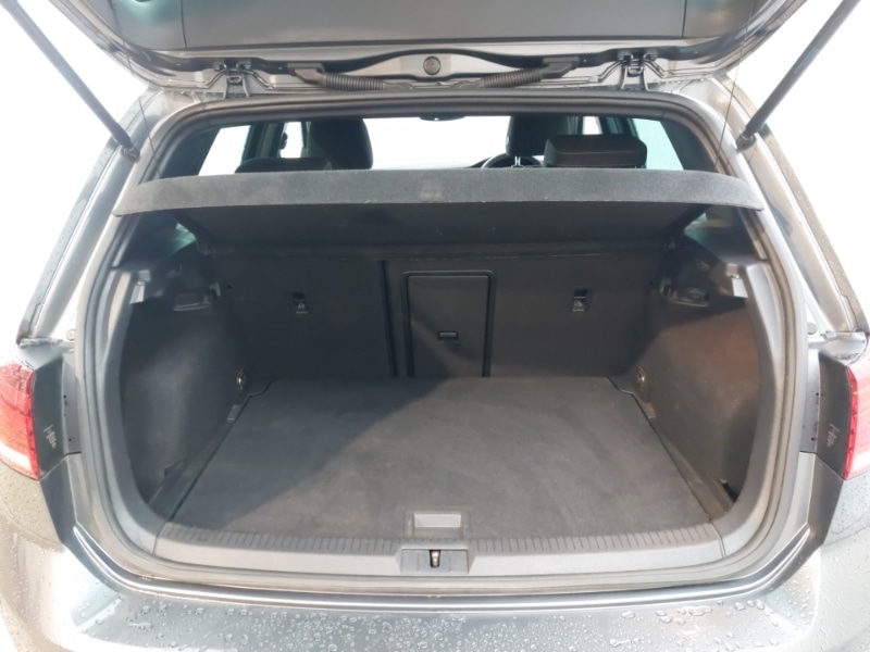 Used Volkswagen Golf 2020 for sale - 77536877: Photo 8