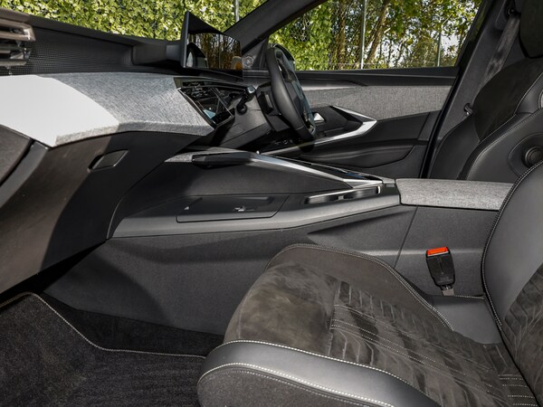 Used Peugeot 3008 2024 for sale - 76258892: Photo 2