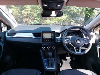 Used Renault Captur 2023 for sale - 78635399: Photo