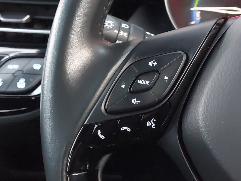 Used Toyota C-HR 2023 for sale - 77449136: Photo 11