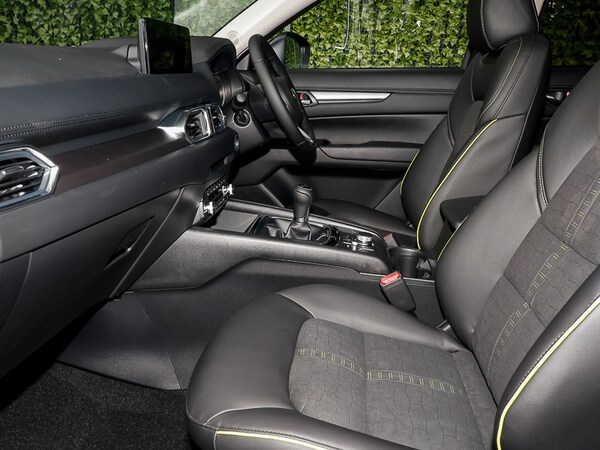 Used Mazda CX-5 2024 for sale - 76135699: Photo 2