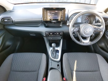 Used Toyota Yaris 2022 for sale - 76967549: Photo