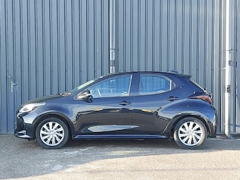 Used Toyota Yaris 2022 for sale - 76967549: Photo