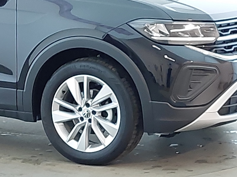 Used Volkswagen T-Cross 2025 for sale - 76907618: Photo 9