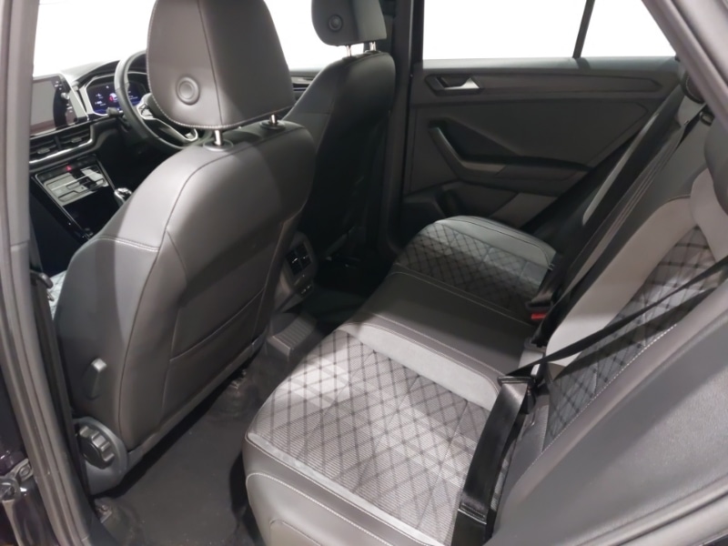 Used Volkswagen T-Roc 2023 for sale - 77606399: Photo 6