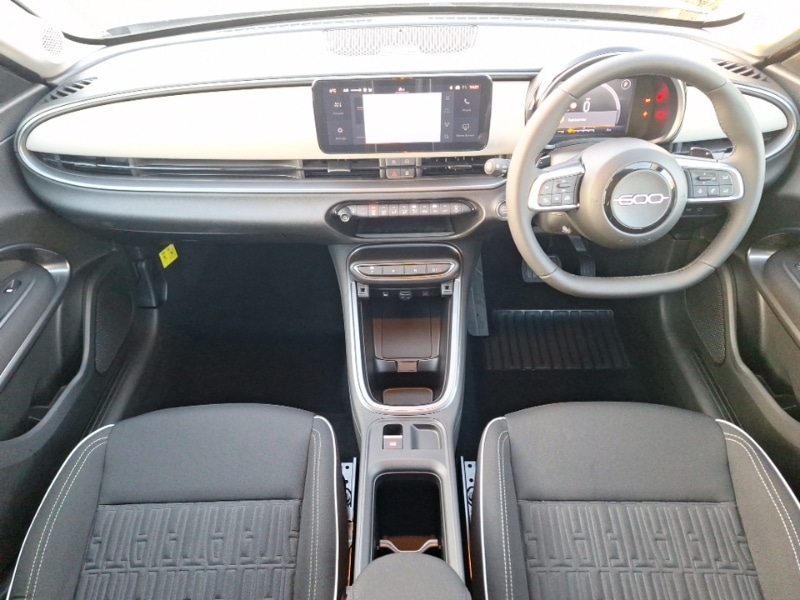 Used Fiat 600 2025 for sale - 76889650: Photo 2