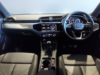 Used Audi Q3 2024 for sale - 76864961: Photo