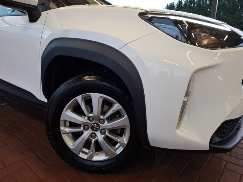 Used Toyota Yaris Cross 2024 for sale - 77923864: Photo 9