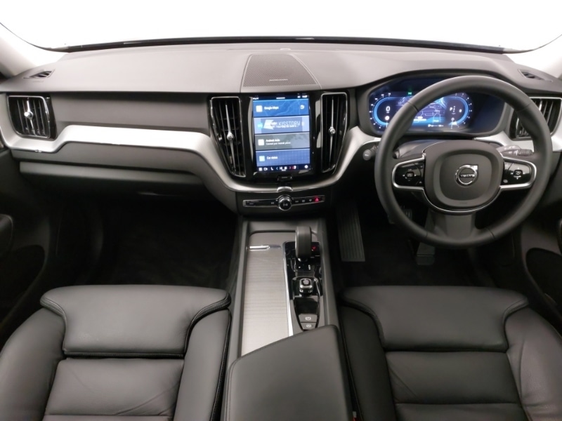 Used Volvo XC60 2023 for sale - 76709147: Photo 2