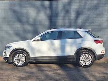 Used Volkswagen T-Roc 2022 for sale - 76759202: Photo