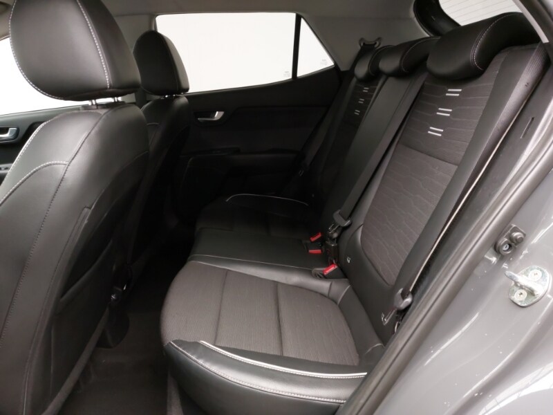 Used Kia Stonic 2022 for sale - 77371530: Photo 6