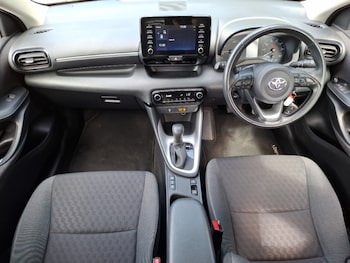 Used Toyota Yaris 2023 for sale - 79183163: Photo