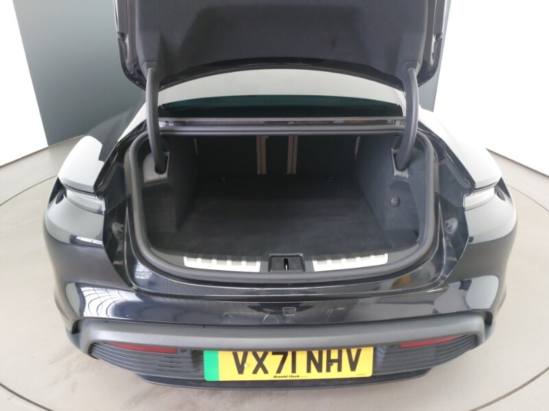 Used Porsche Taycan 2021 for sale - 77816999: Photo 8