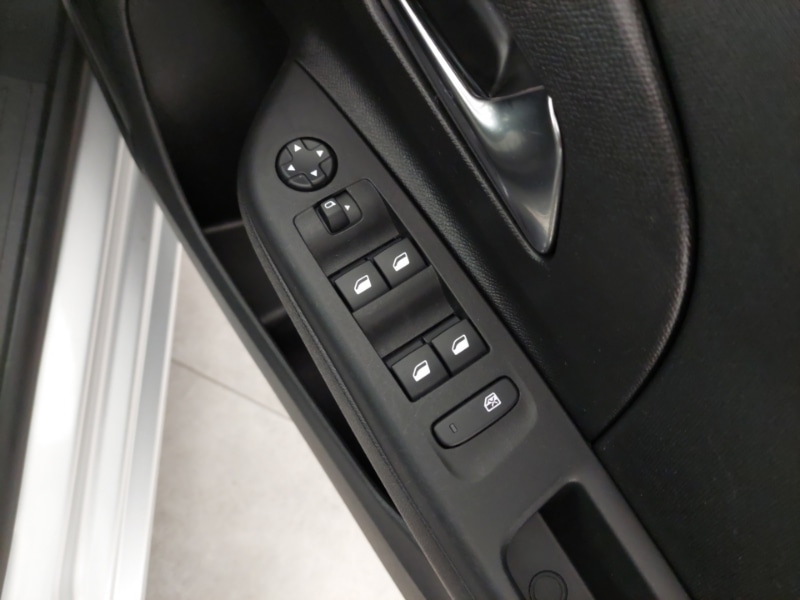 Used Vauxhall Corsa 2024 for sale - 76120597: Photo 12