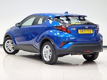 Used Toyota C-HR 2021 for sale - 79327375: Photo