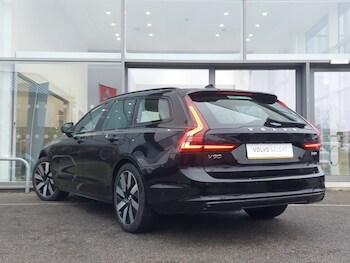 Used Volvo V90 2025 for sale - 77467551: Photo