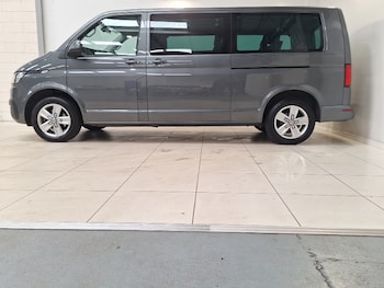 Used Volkswagen Transporter Shuttle 2024 for sale - 79382223: Photo