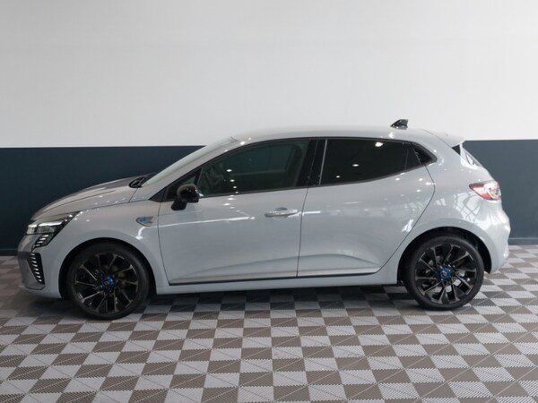 Used Renault Clio 2024 for sale - 76233274: Photo 4