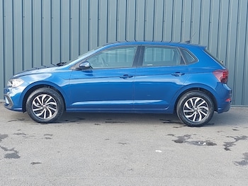 Used Volkswagen Polo 2024 for sale - 77606402: Photo