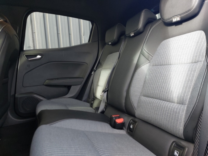 Used Renault Clio 2022 for sale - 76479030: Photo 6