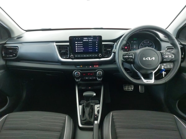Used Kia Stonic 2024 for sale - 76225530: Photo 2
